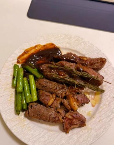 Click to view full screen Australian Grain-Fed Chuck Steak 2KG photo review